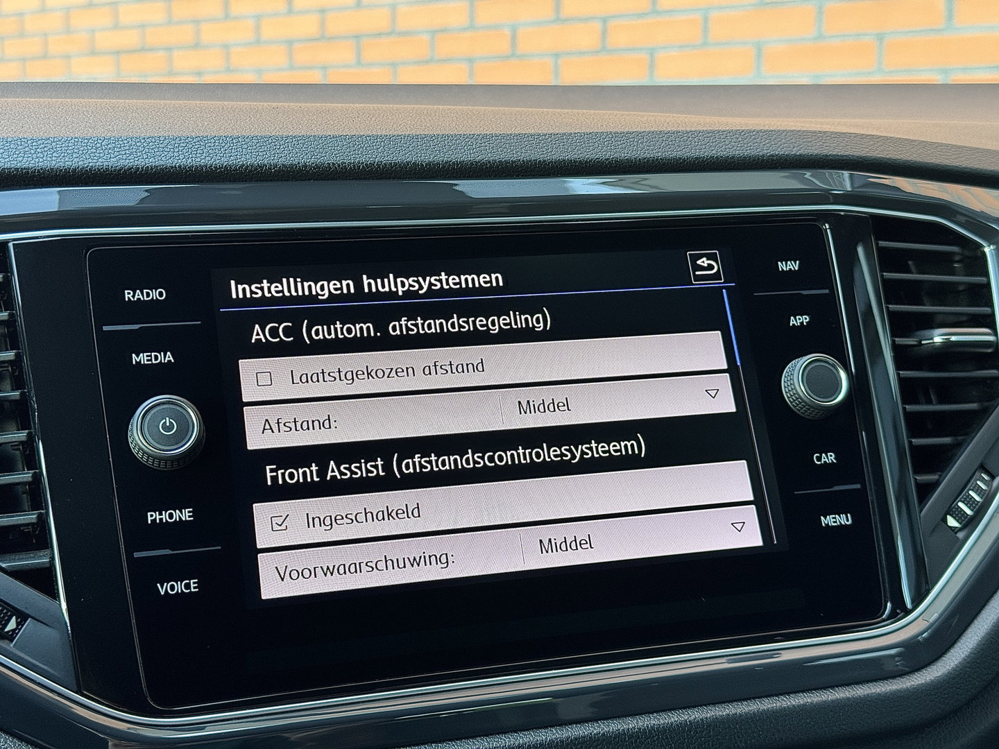 Volkswagen T-Roc 2.0 TSI 4Motion Sport | 191 PK! | Panoramadak | Adaptive Cruise Control | Rijmodus Regeling | Lane Assist | Dodehoeksensor | Navigatie | Stoelverwarming | LED |