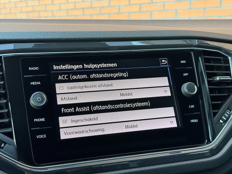 Volkswagen T-Roc 2.0 TSI 4Motion Sport | 191 PK! | Panoramadak | Adaptive Cruise Control | Rijmodus Regeling | Lane Assist | Dodehoeksensor | Navigatie | Stoelverwarming | LED |