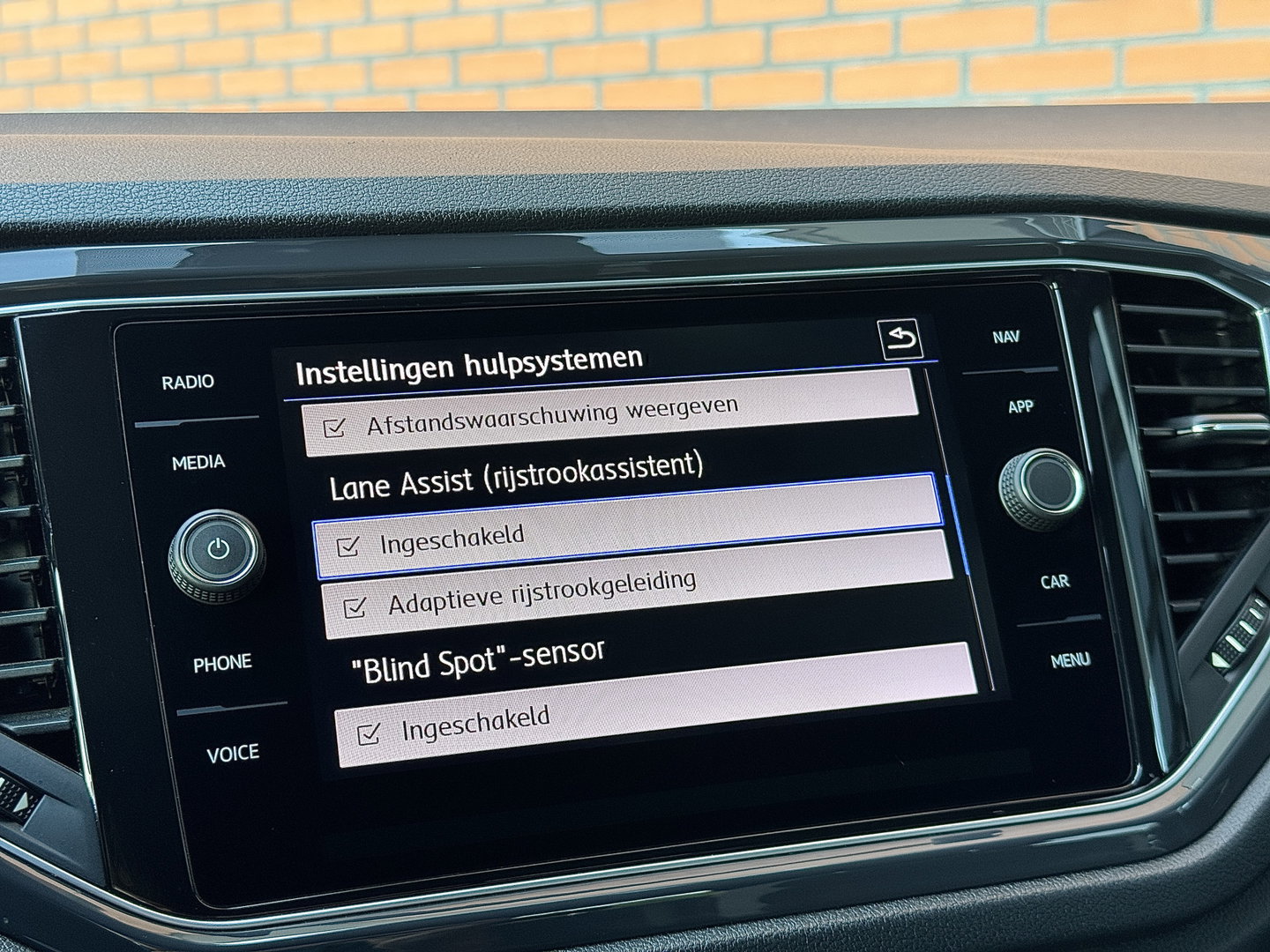 Volkswagen T-Roc 2.0 TSI 4Motion Sport | 191 PK! | Panoramadak | Adaptive Cruise Control | Rijmodus Regeling | Lane Assist | Dodehoeksensor | Navigatie | Stoelverwarming | LED |