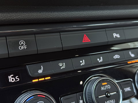 Volkswagen T-Roc 2.0 TSI 4Motion Sport | 191 PK! | Panoramadak | Adaptive Cruise Control | Rijmodus Regeling | Lane Assist | Dodehoeksensor | Navigatie | Stoelverwarming | LED |