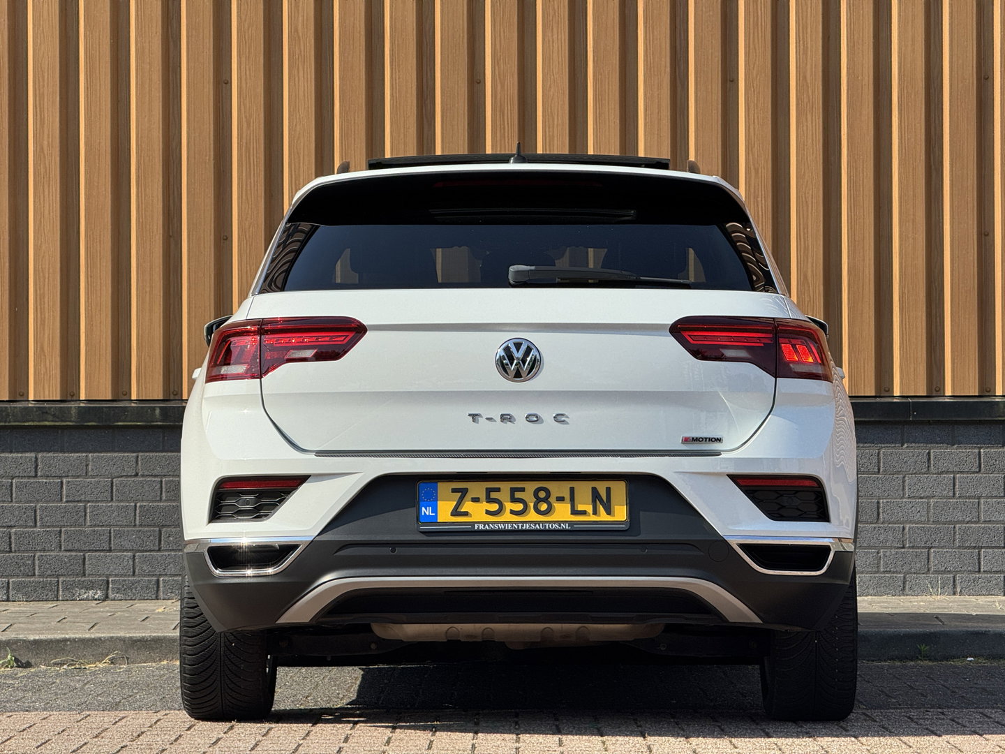 Volkswagen T-Roc 2.0 TSI 4Motion Sport | 191 PK! | Panoramadak | Adaptive Cruise Control | Rijmodus Regeling | Lane Assist | Dodehoeksensor | Navigatie | Stoelverwarming | LED |