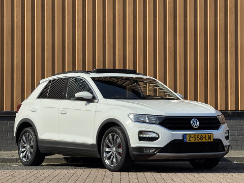 Volkswagen T-Roc 2.0 TSI 4Motion Sport | 191 PK! | Panoramadak | Adaptive Cruise Control | Rijmodus Regeling | Lane Assist | Dodehoeksensor | Navigatie | Stoelverwarming | LED |