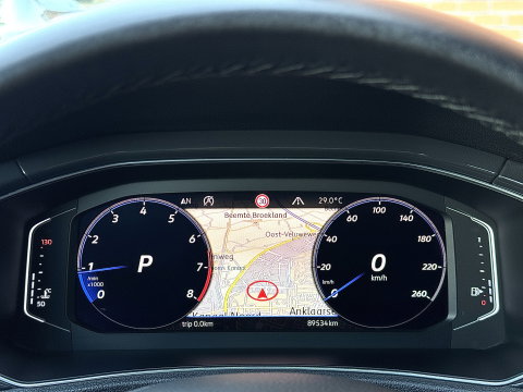 Volkswagen T-Roc 2.0 TSI 4Motion Sport | 191 PK! | Panoramadak | Adaptive Cruise Control | Rijmodus Regeling | Lane Assist | Dodehoeksensor | Navigatie | Stoelverwarming | LED |