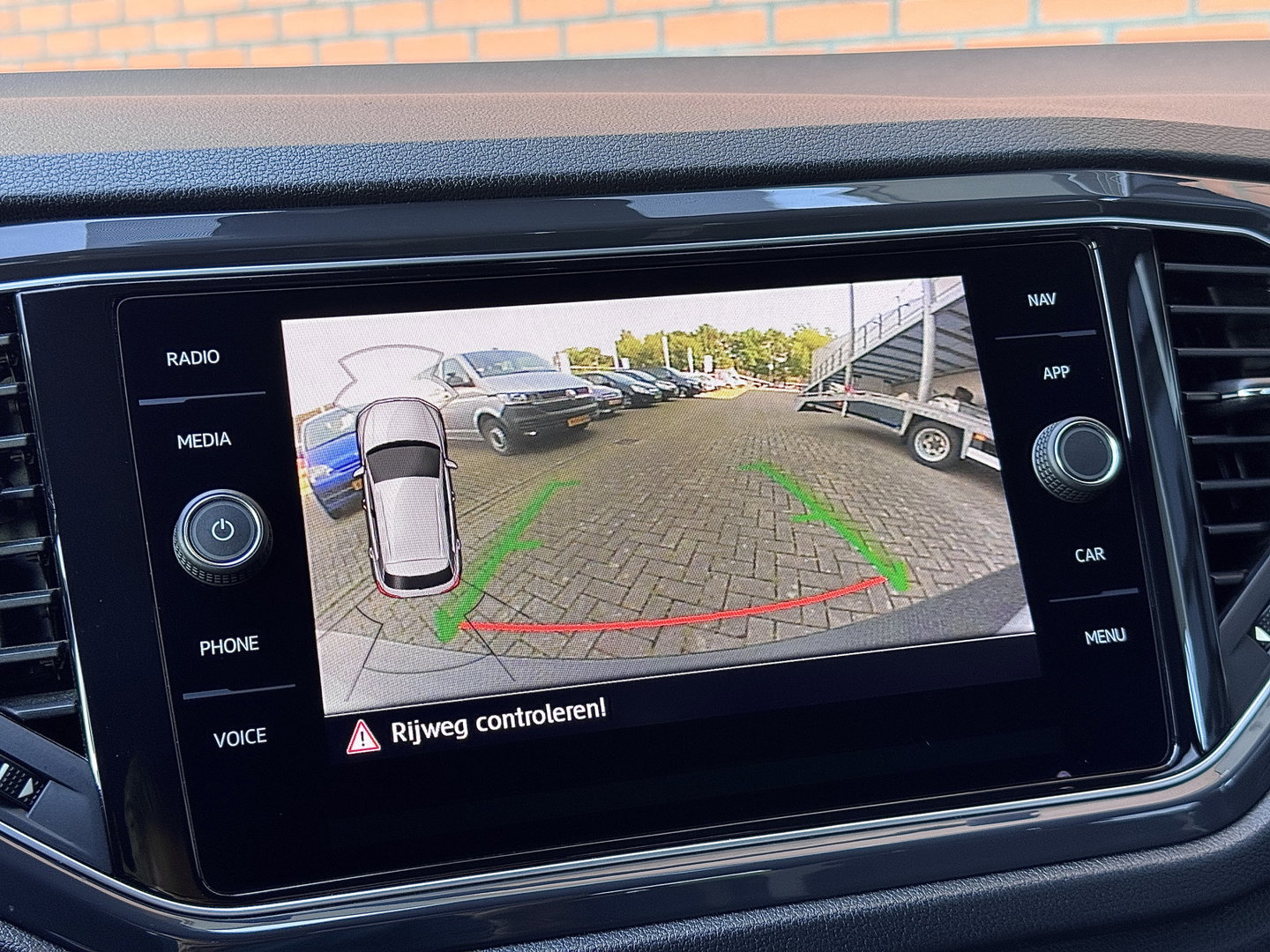 Volkswagen T-Roc 2.0 TSI 4Motion Sport | 191 PK! | Panoramadak | Adaptive Cruise Control | Rijmodus Regeling | Lane Assist | Dodehoeksensor | Navigatie | Stoelverwarming | LED |