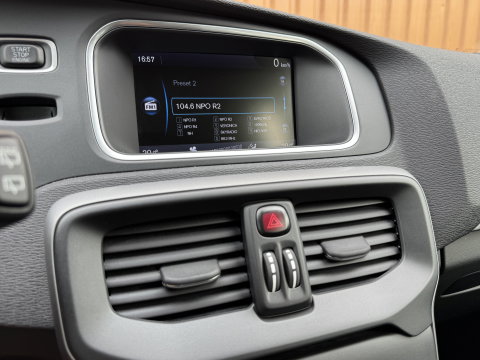 Volvo V40 1.6 T3 | Origineel Nederlands | NAP | Cruise Control | Achteruitrijcamera | Bluetooth | Parkeersensoren Achter | Airconditioning | Navigatie