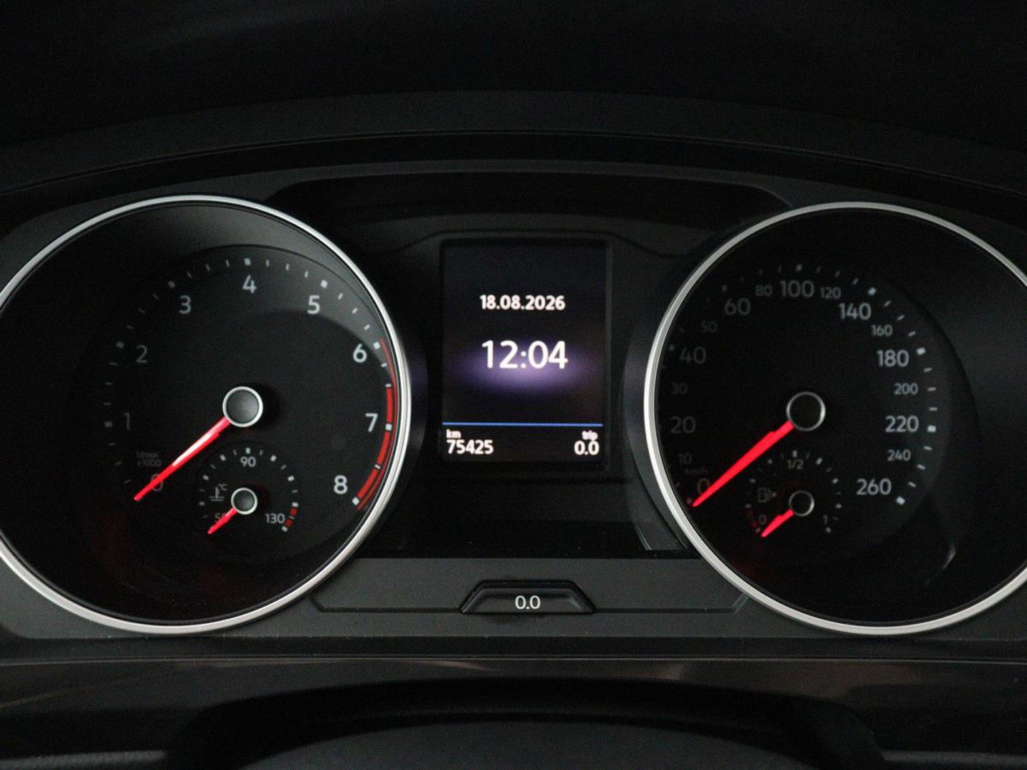 Volkswagen Tiguan 2.0 TSI 4Motion Highline Business R | Adaptive cruise | Carplay | Stuur/stoel verwarming | 3 zone klimaat | Climate control | Bluetooth | Navigatie  | Elektrische achterklep