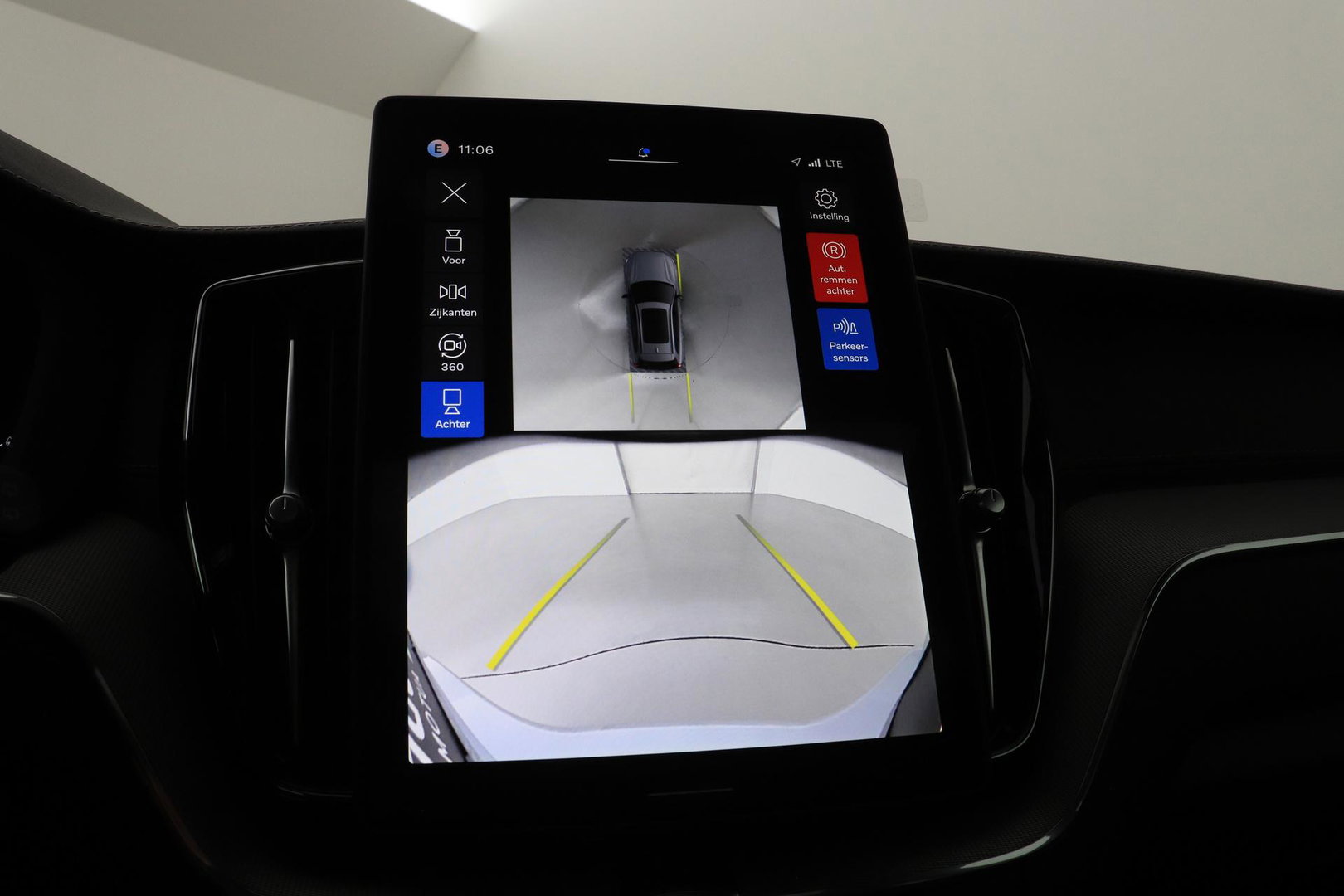 Volvo XC60 T8 Ultra Black Edition | Harman/Kardon | Panoramadak | BLIS | 360° Camera | Head-Up | Pilot Assist | Stoel+Stuurverwarming