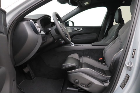 Volvo XC60 T8 Ultra Black Edition | Harman/Kardon | Panoramadak | BLIS | 360° Camera | Head-Up | Pilot Assist | Stoel+Stuurverwarming