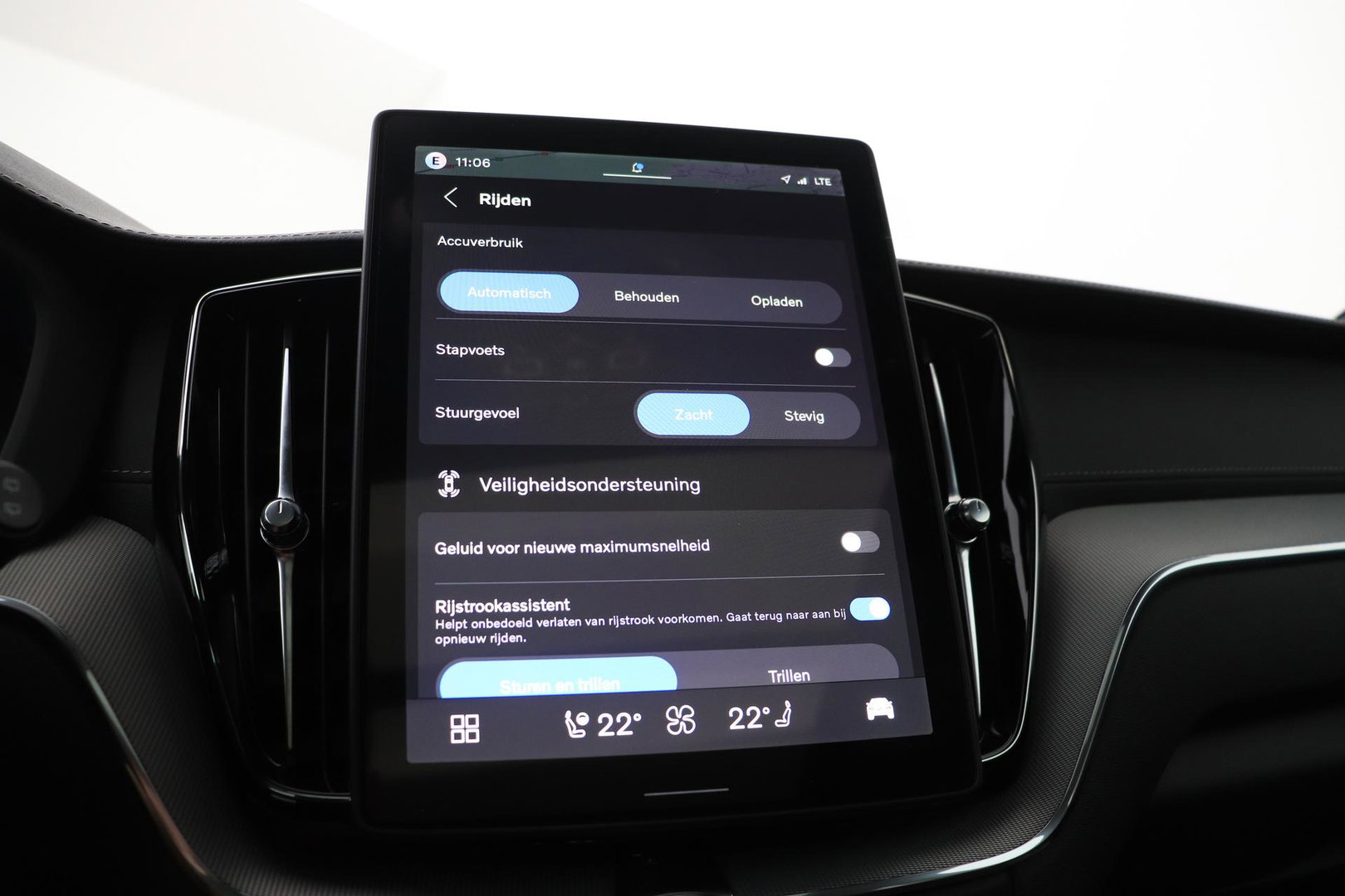 Volvo XC60 T8 Ultra Black Edition | Harman/Kardon | Panoramadak | BLIS | 360° Camera | Head-Up | Pilot Assist | Stoel+Stuurverwarming