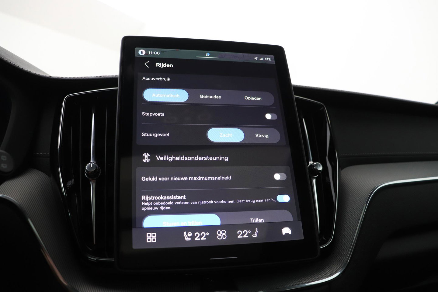 Volvo XC60 T8 Ultra Black Edition | Harman/Kardon | Panoramadak | BLIS | 360° Camera | Head-Up | Pilot Assist | Stoel+Stuurverwarming