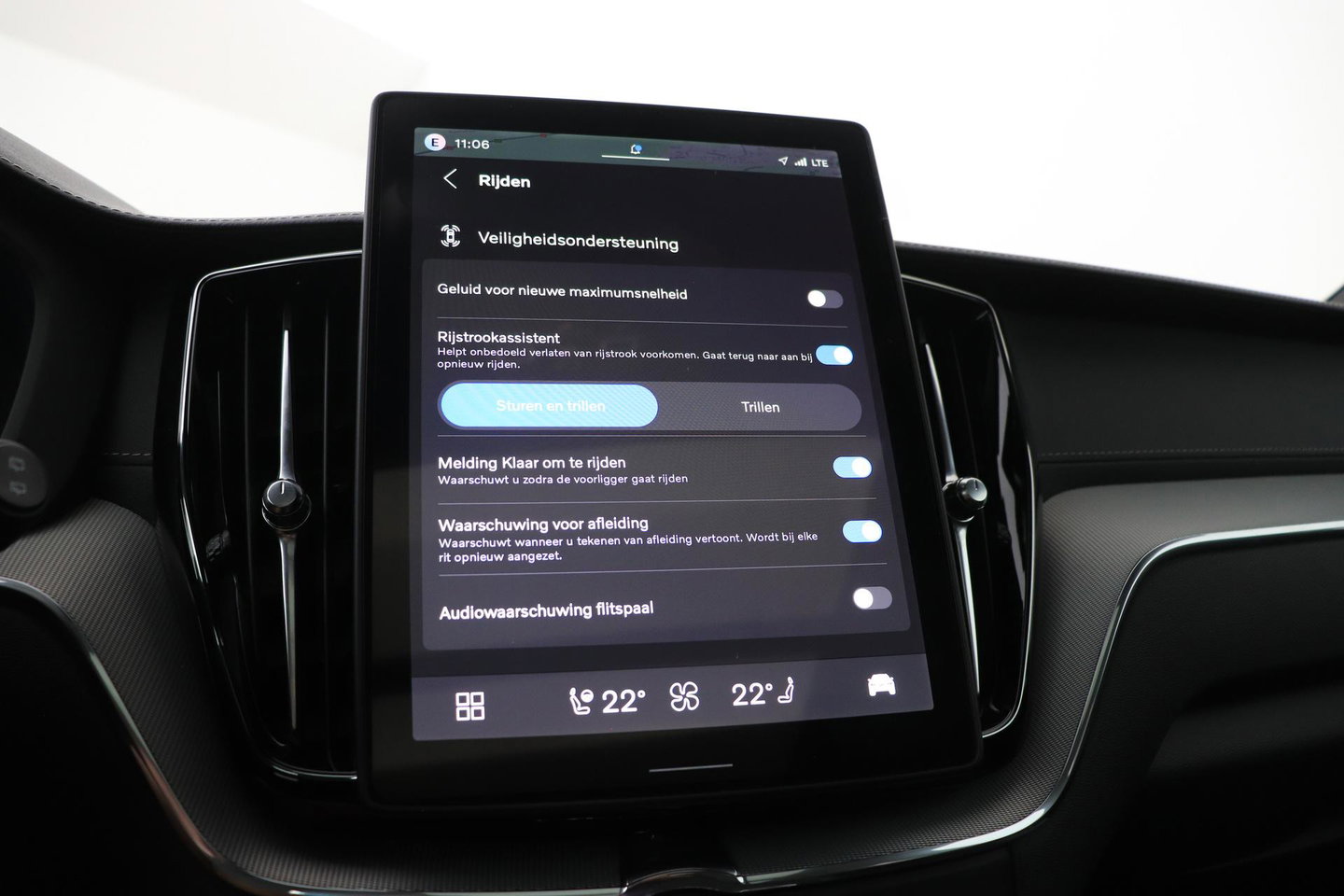 Volvo XC60 T8 Ultra Black Edition | Harman/Kardon | Panoramadak | BLIS | 360° Camera | Head-Up | Pilot Assist | Stoel+Stuurverwarming
