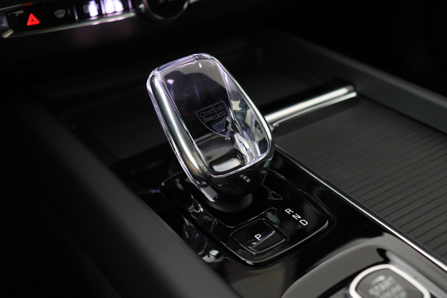 Volvo XC60 T8 Ultra Black Edition | Harman/Kardon | Panoramadak | BLIS | 360° Camera | Head-Up | Pilot Assist | Stoel+Stuurverwarming