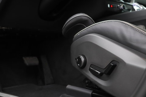 Volvo XC60 T8 Ultra Black Edition | Harman/Kardon | Panoramadak | BLIS | 360° Camera | Head-Up | Pilot Assist | Stoel+Stuurverwarming