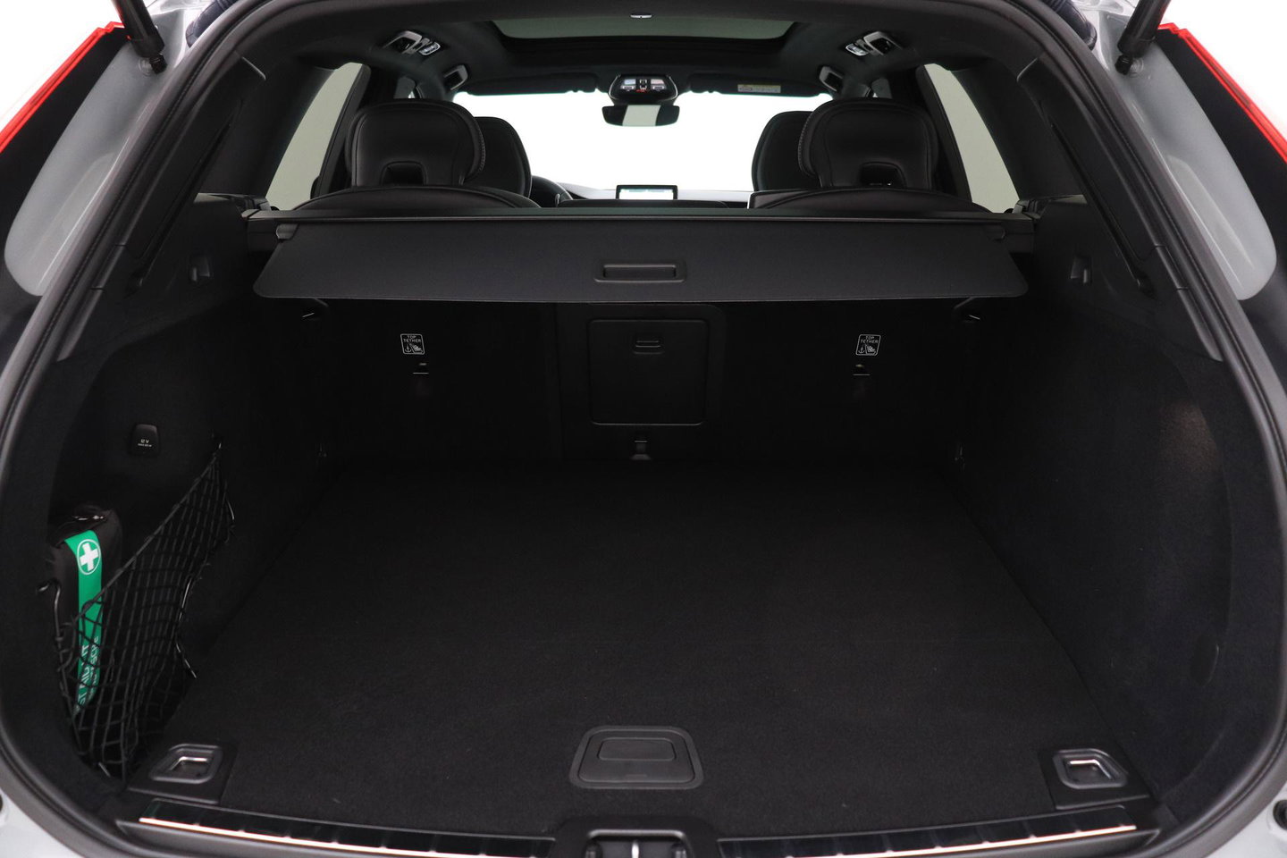Volvo XC60 T8 Ultra Black Edition | Harman/Kardon | Panoramadak | BLIS | 360° Camera | Head-Up | Pilot Assist | Stoel+Stuurverwarming