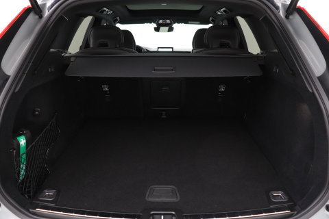 Volvo XC60 T8 Ultra Black Edition | Harman/Kardon | Panoramadak | BLIS | 360° Camera | Head-Up | Pilot Assist | Stoel+Stuurverwarming