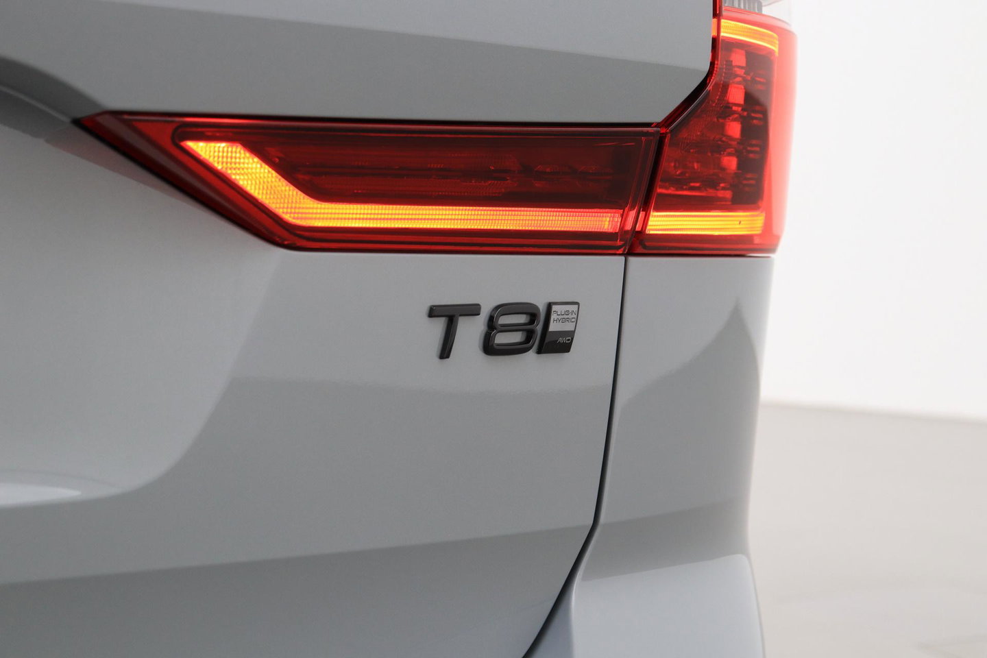 Volvo XC60 T8 Ultra Black Edition | Harman/Kardon | Panoramadak | BLIS | 360° Camera | Head-Up | Pilot Assist | Stoel+Stuurverwarming