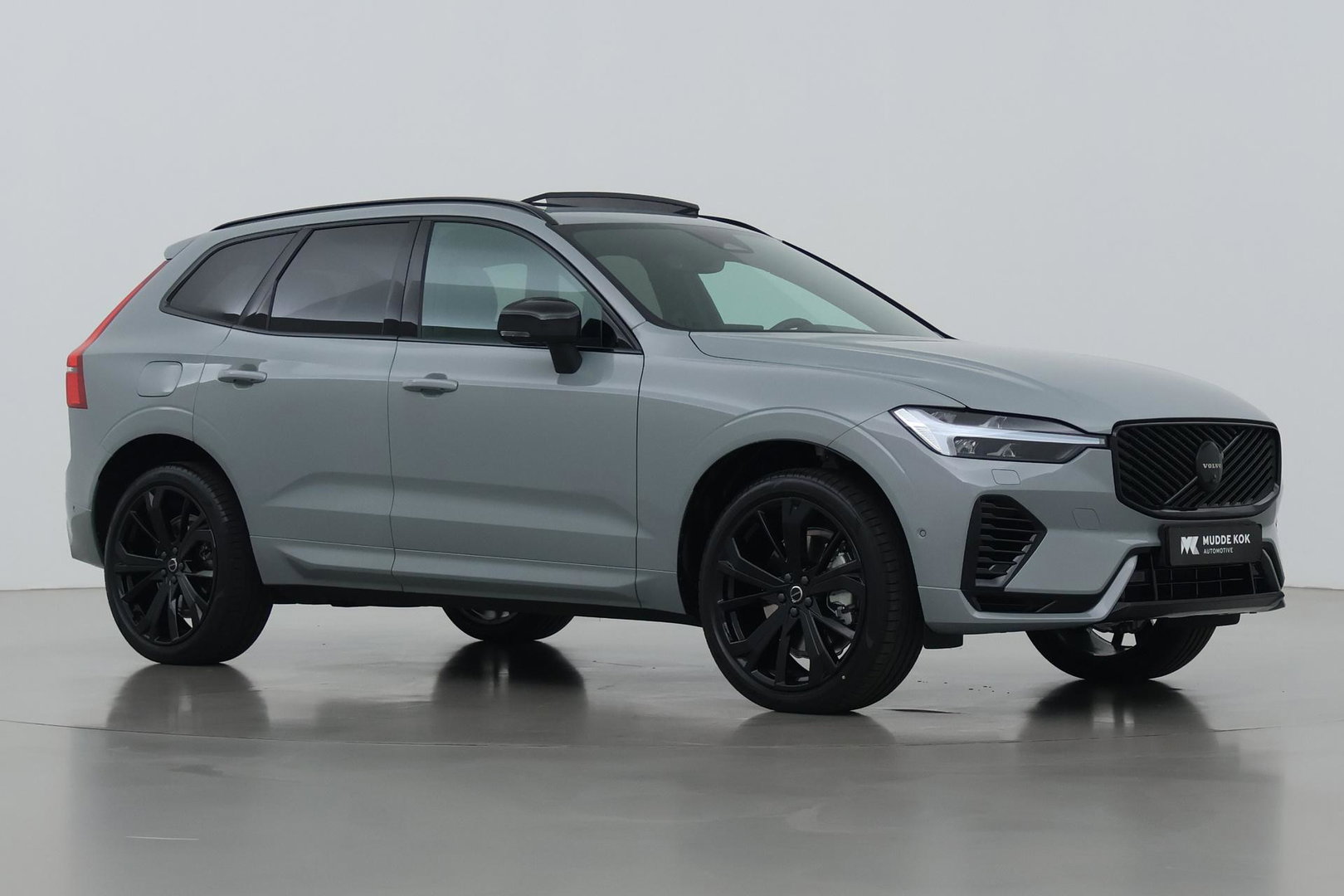 Volvo XC60 T8 Ultra Black Edition | Harman/Kardon | Panoramadak | BLIS | 360° Camera | Head-Up | Pilot Assist | Stoel+Stuurverwarming