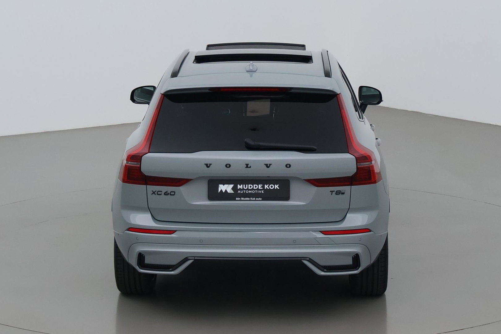 Volvo XC60 T8 Ultra Black Edition | Harman/Kardon | Panoramadak | BLIS | 360° Camera | Head-Up | Pilot Assist | Stoel+Stuurverwarming