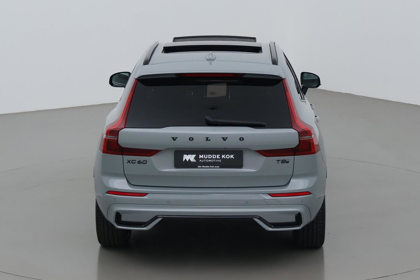 Volvo XC60 T8 Ultra Black Edition | Harman/Kardon | Panoramadak | BLIS | 360° Camera | Head-Up | Pilot Assist | Stoel+Stuurverwarming