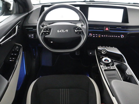 Kia EV6 GT-Line 77.4 kWh | SOH 95,1% | Panoramadak | Memory | Stuur/stoel verwarming | Stoel ventilatie| Meridian sound | Adaptive cruise | Head-up | Carplay | Sfeerverlichting | 360 camera | Park assist