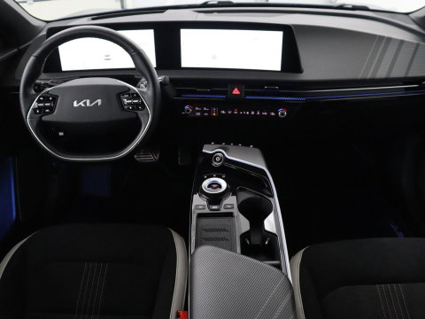 Kia EV6 GT-Line 77.4 kWh | SOH 95,1% | Panoramadak | Memory | Stuur/stoel verwarming | Stoel ventilatie| Meridian sound | Adaptive cruise | Head-up | Carplay | Sfeerverlichting | 360 camera | Park assist