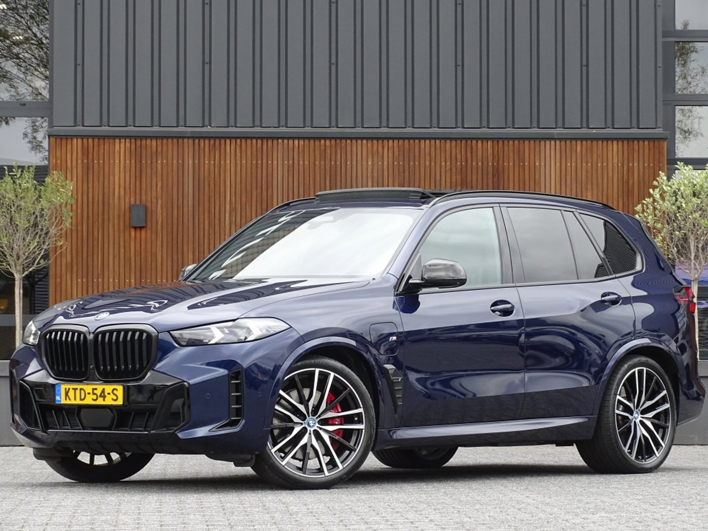BMW X5 50e 490PK X-Drive M-Sport PRO / Individual / M-stoel / Carbon / Harman Kardon