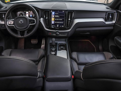 Volvo XC60 T6 Recharge AWD R-Design SOH 90,4% Leder Pano BLIS Harman Kardon