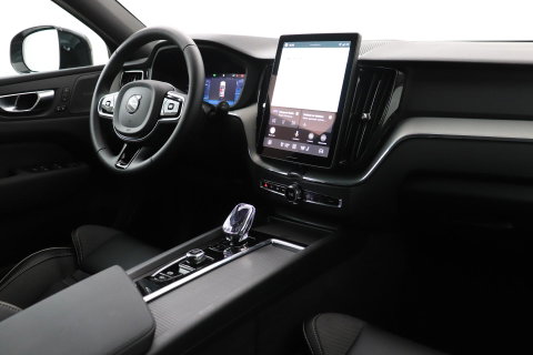 Volvo XC60 T8 Plus Black Edition | Harman/Kardon | 360° Camera | ACC | Standkachel | Keyless | Stoel+Stuurverwarming | 21 inch