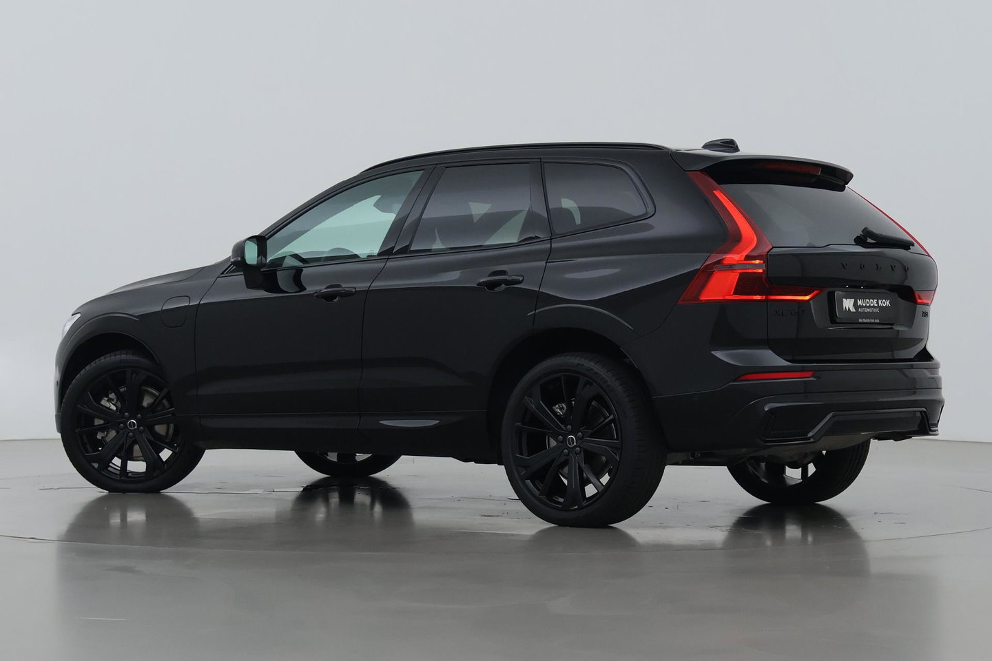 Volvo XC60 T8 Plus Black Edition | Harman/Kardon | 360° Camera | ACC | Standkachel | Keyless | Stoel+Stuurverwarming | 21 inch