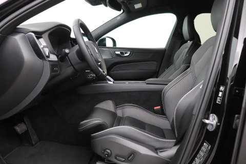 Volvo XC60 T8 Plus Black Edition | Harman/Kardon | 360° Camera | ACC | Standkachel | Keyless | Stoel+Stuurverwarming | 21 inch