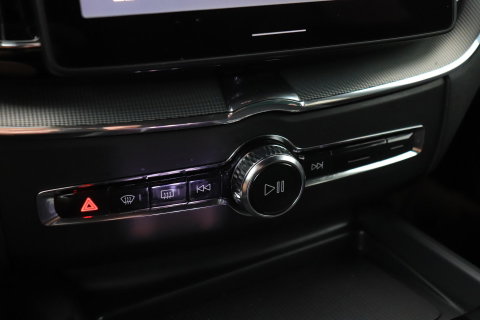 Volvo XC60 T8 Plus Black Edition | Harman/Kardon | 360° Camera | ACC | Standkachel | Keyless | Stoel+Stuurverwarming | 21 inch