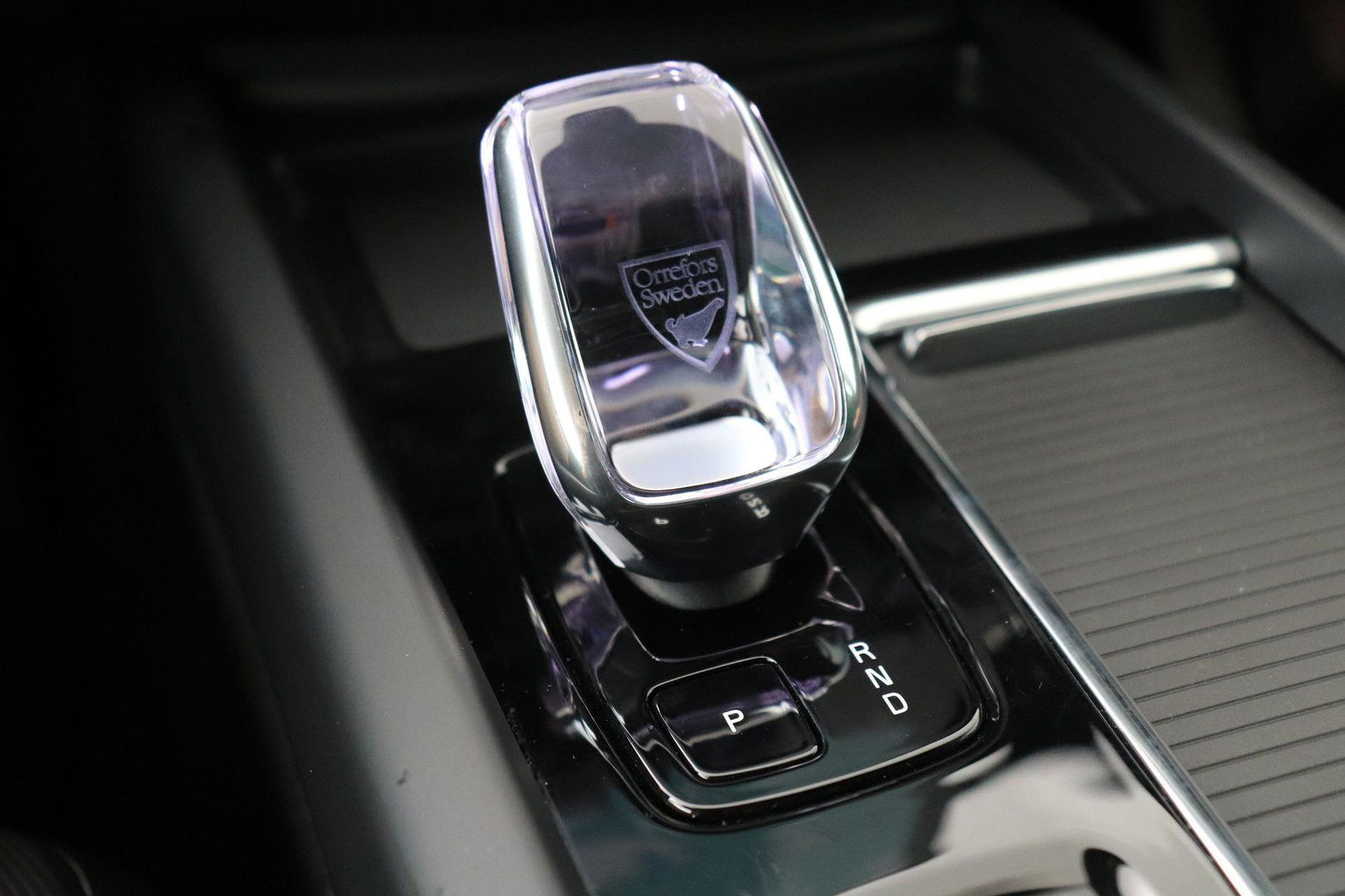 Volvo XC60 T8 Plus Black Edition | Harman/Kardon | 360° Camera | ACC | Standkachel | Keyless | Stoel+Stuurverwarming | 21 inch