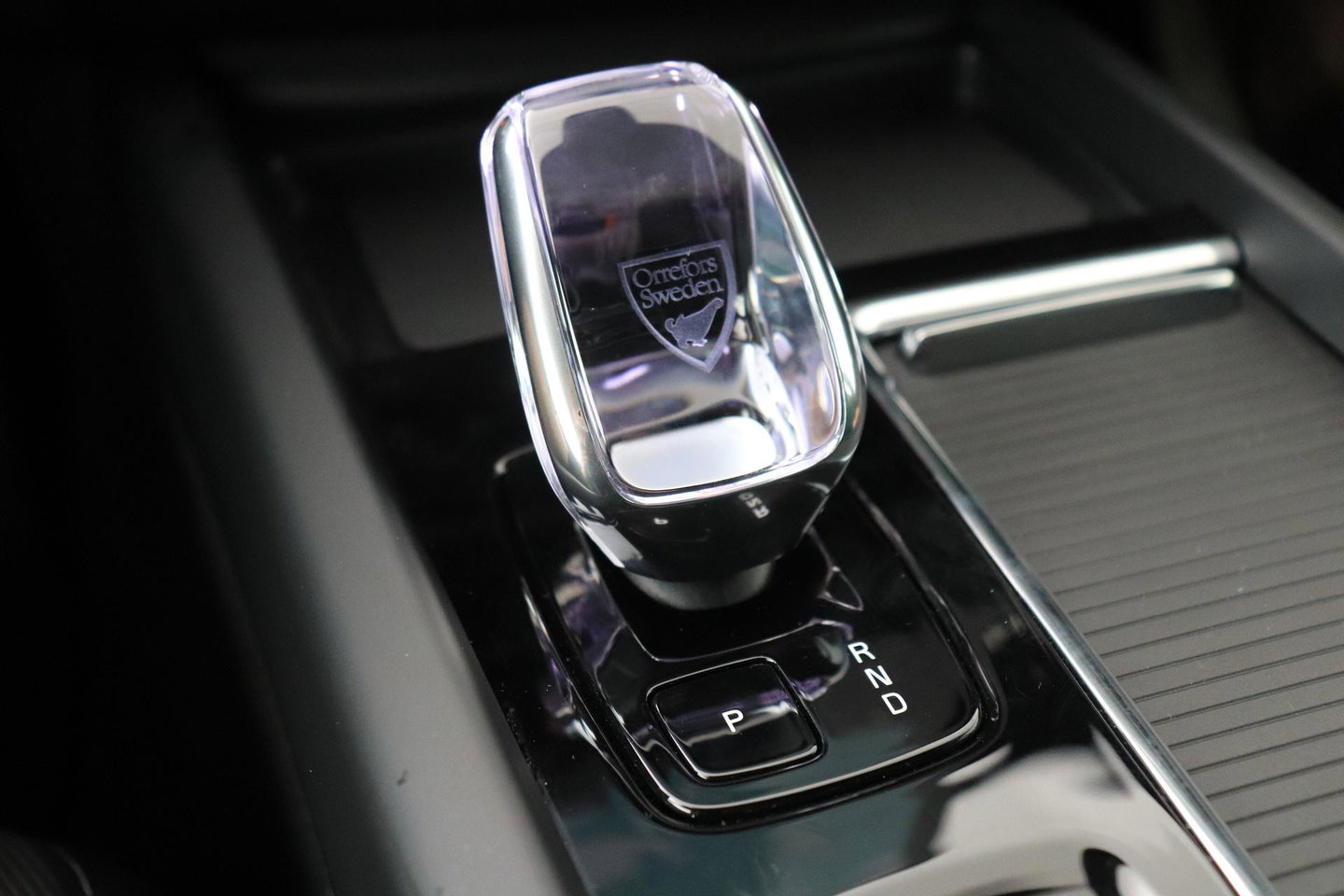 Volvo XC60 T8 Plus Black Edition | Harman/Kardon | 360° Camera | ACC | Standkachel | Keyless | Stoel+Stuurverwarming | 21 inch
