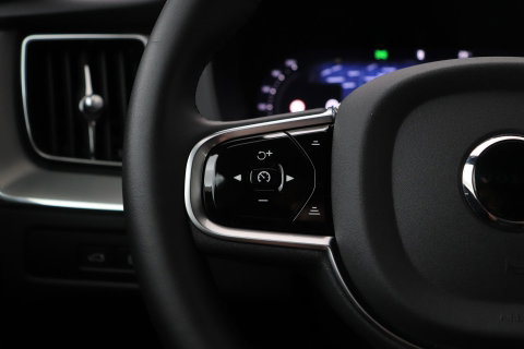 Volvo XC60 T8 Plus Black Edition | Harman/Kardon | 360° Camera | ACC | Standkachel | Keyless | Stoel+Stuurverwarming | 21 inch