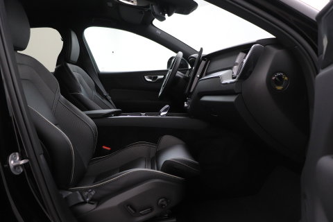 Volvo XC60 T8 Plus Black Edition | Harman/Kardon | 360° Camera | ACC | Standkachel | Keyless | Stoel+Stuurverwarming | 21 inch