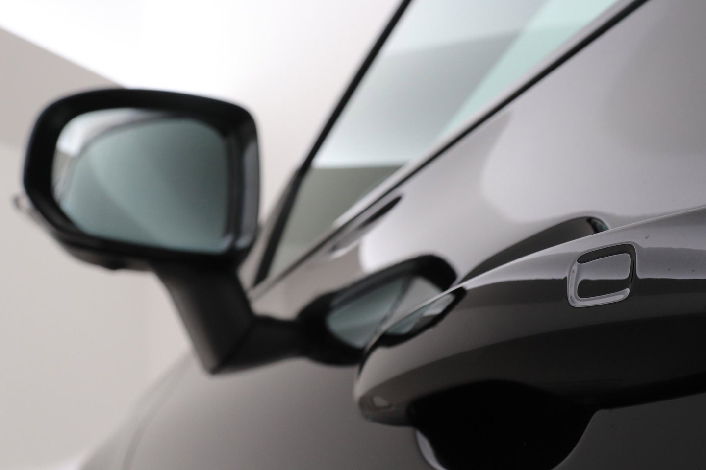 Volvo XC60 T8 Plus Black Edition | Harman/Kardon | 360° Camera | ACC | Standkachel | Keyless | Stoel+Stuurverwarming | 21 inch