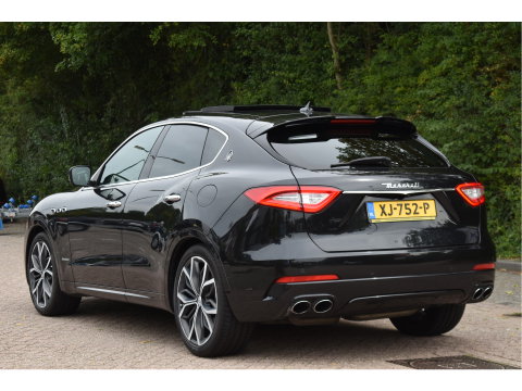 Maserati Levante 3.0 V6 AWD GranSport 350 pk Driver Ass.Pack 2 | NL-Auto | Pano | Keyless | 360 gr.camera | Luchtvering | Stoelverkoeling | Full LED | 21" Velgen