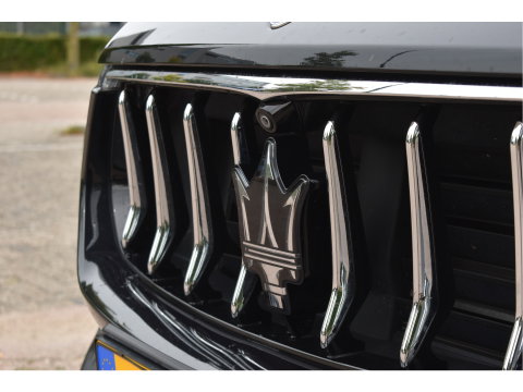 Maserati Levante 3.0 V6 AWD GranSport 350 pk Driver Ass.Pack 2 | NL-Auto | Pano | Keyless | 360 gr.camera | Luchtvering | Stoelverkoeling | Full LED | 21" Velgen