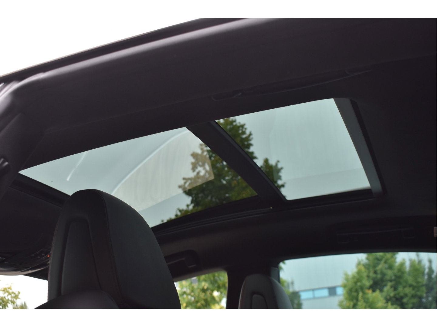 Maserati Levante 3.0 V6 AWD GranSport 350 pk Driver Ass.Pack 2 | NL-Auto | Pano | Keyless | 360 gr.camera | Luchtvering | Stoelverkoeling | Full LED | 21" Velgen