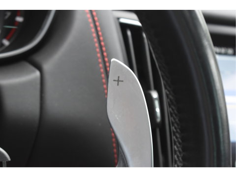 Maserati Levante 3.0 V6 AWD GranSport 350 pk Driver Ass.Pack 2 | NL-Auto | Pano | Keyless | 360 gr.camera | Luchtvering | Stoelverkoeling | Full LED | 21" Velgen