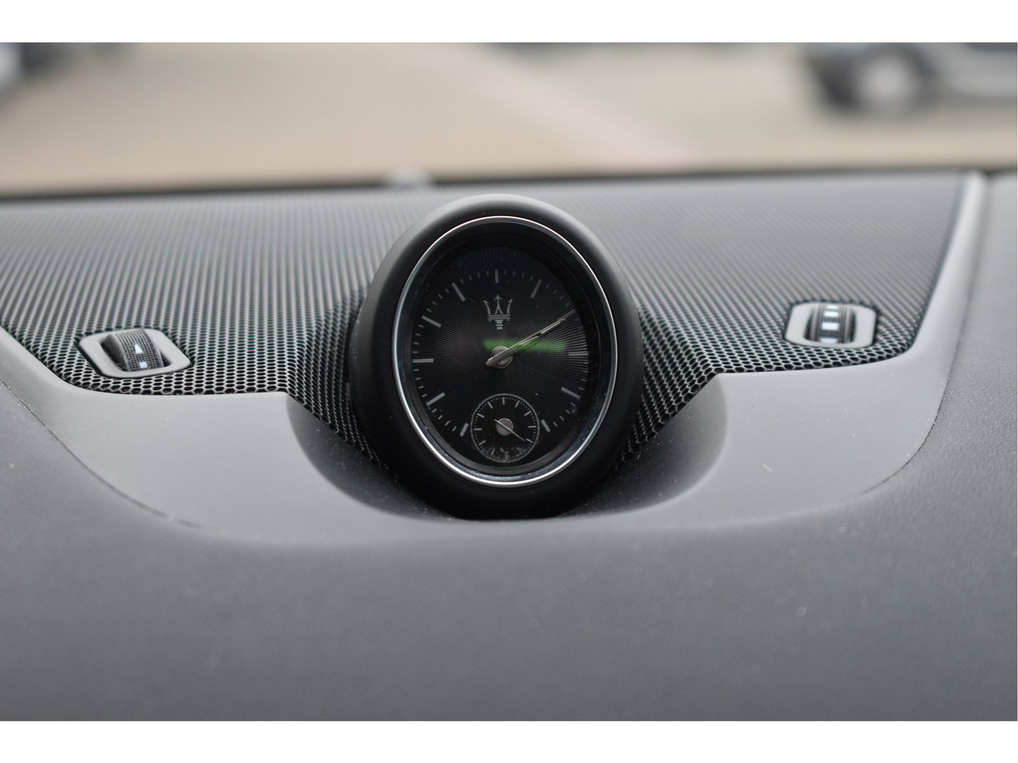 Maserati Levante 3.0 V6 AWD GranSport 350 pk Driver Ass.Pack 2 | NL-Auto | Pano | Keyless | 360 gr.camera | Luchtvering | Stoelverkoeling | Full LED | 21" Velgen