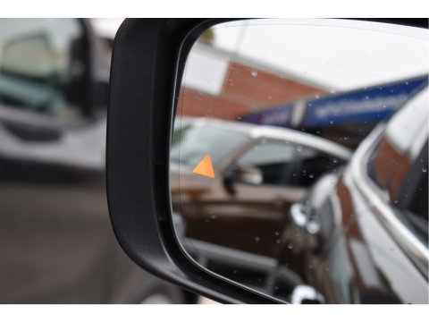 Maserati Levante 3.0 V6 AWD GranSport 350 pk Driver Ass.Pack 2 | NL-Auto | Pano | Keyless | 360 gr.camera | Luchtvering | Stoelverkoeling | Full LED | 21" Velgen