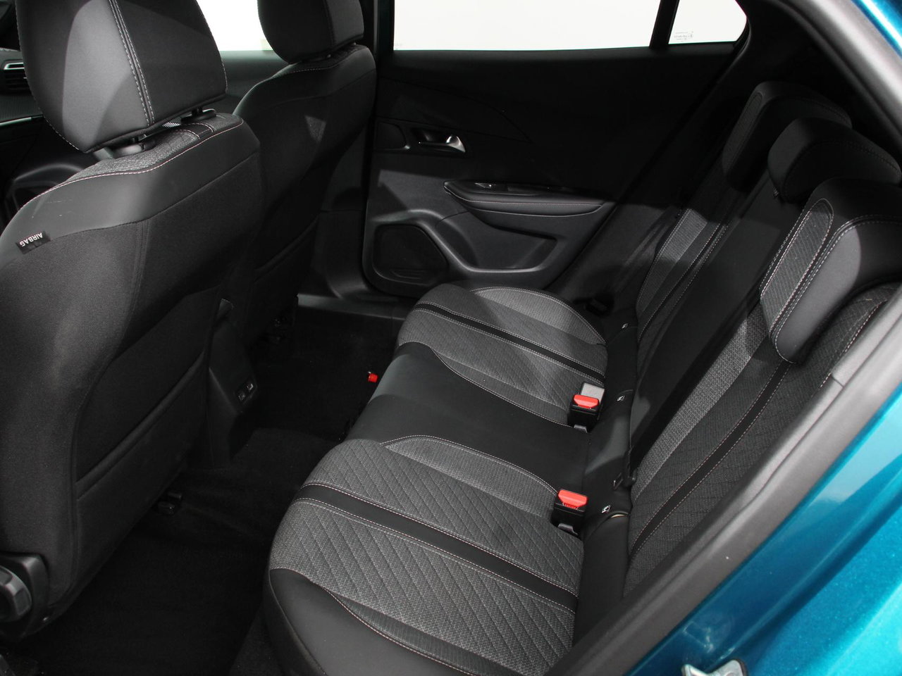 Peugeot e-2008