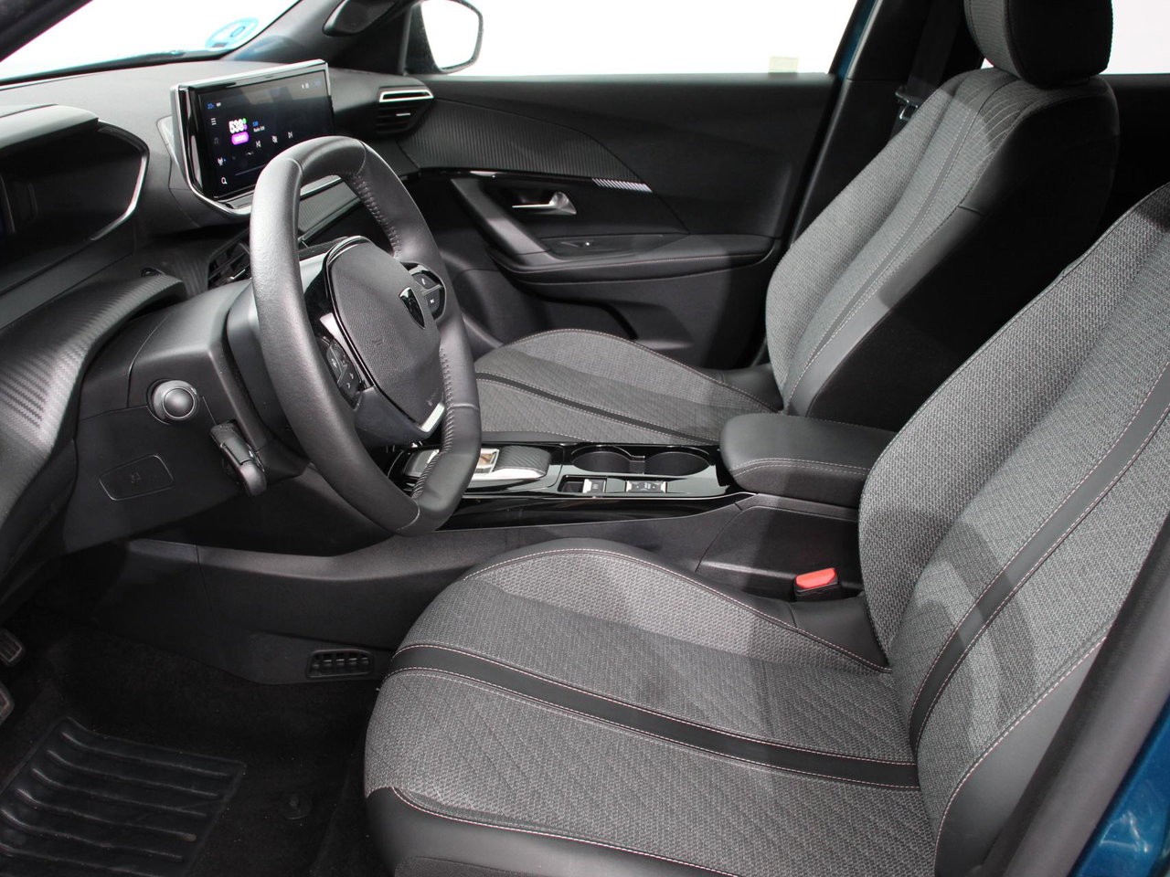 Peugeot e-2008