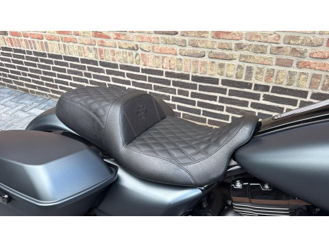 Harley Davidson 103 FLTRXS Road Glide CVO Roadglide Special