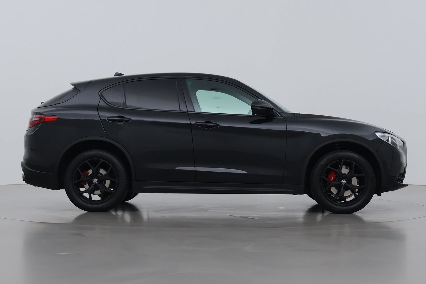 Alfa Romeo Stelvio 2.0 T AWD Super | ACC | Elektrische Stoelen+Memory | Stoel+Stuurverwarming | Camera | Dodehoekdetectie | Elektrische Achterklep | Leder