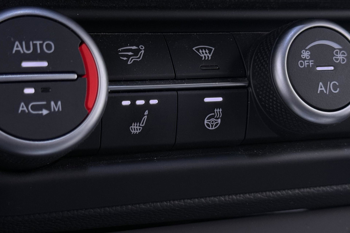 Alfa Romeo Stelvio 2.0 T AWD Super | ACC | Elektrische Stoelen+Memory | Stoel+Stuurverwarming | Camera | Dodehoekdetectie | Elektrische Achterklep | Leder