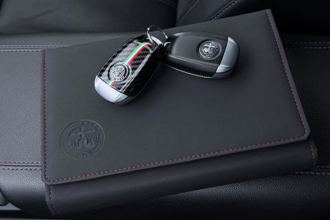 Alfa Romeo Stelvio 2.0 T AWD Super | ACC | Elektrische Stoelen+Memory | Stoel+Stuurverwarming | Camera | Dodehoekdetectie | Elektrische Achterklep | Leder