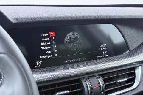 Alfa Romeo Stelvio 2.0 T AWD Super | ACC | Elektrische Stoelen+Memory | Stoel+Stuurverwarming | Camera | Dodehoekdetectie | Elektrische Achterklep | Leder