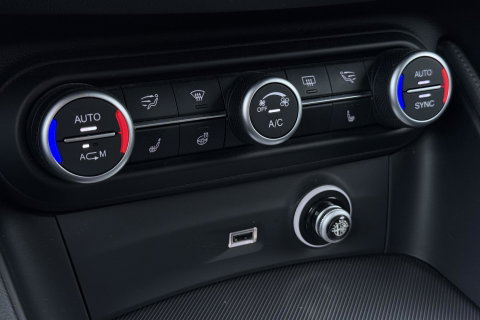 Alfa Romeo Stelvio 2.0 T AWD Super | ACC | Elektrische Stoelen+Memory | Stoel+Stuurverwarming | Camera | Dodehoekdetectie | Elektrische Achterklep | Leder